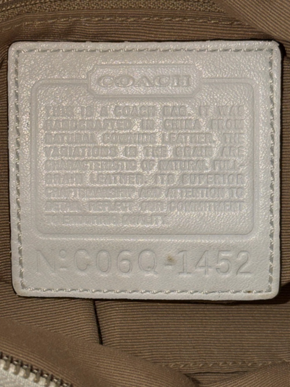 Vintage Coach White Leather Shoulder Bag with Silver Buckle Accents# 1452 - Picture 11 of 12